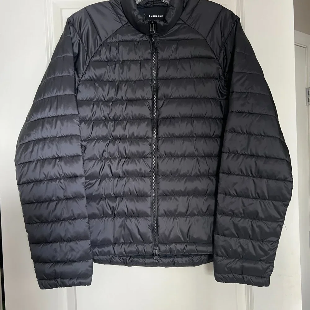 EVERLANE Women's Renew Lightweight Puffer Jacket - Black,  Size Large -  EUC - Picture 2 of 16